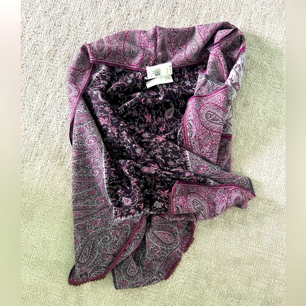 NWT Bajra merino wool wrap